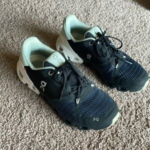 Women’s On Cloud 7 Wide